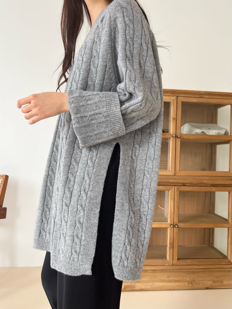 LONG SLIT KNIT