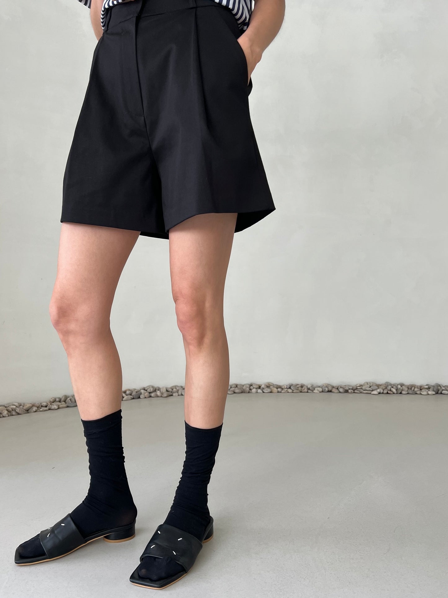 BASIC SPAN SHORTS