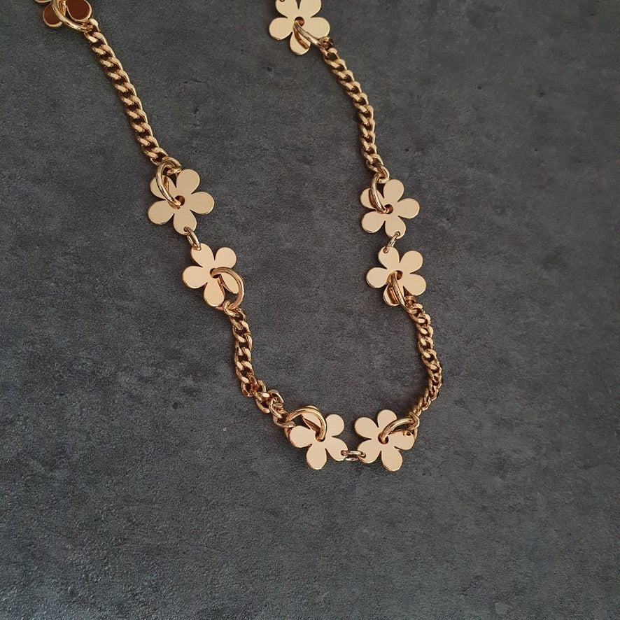 FLOWER NECKLACE