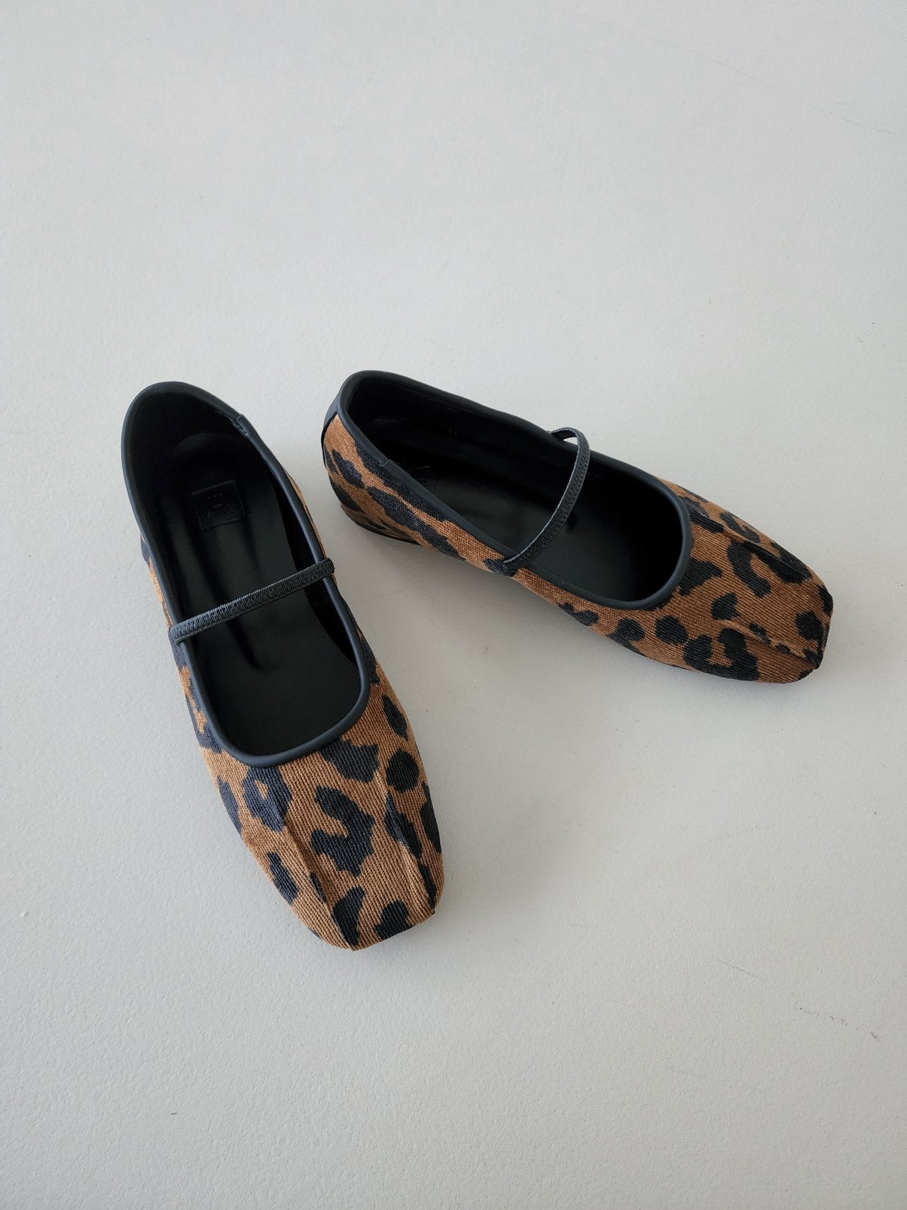 MARY JANE FLAT SHOES