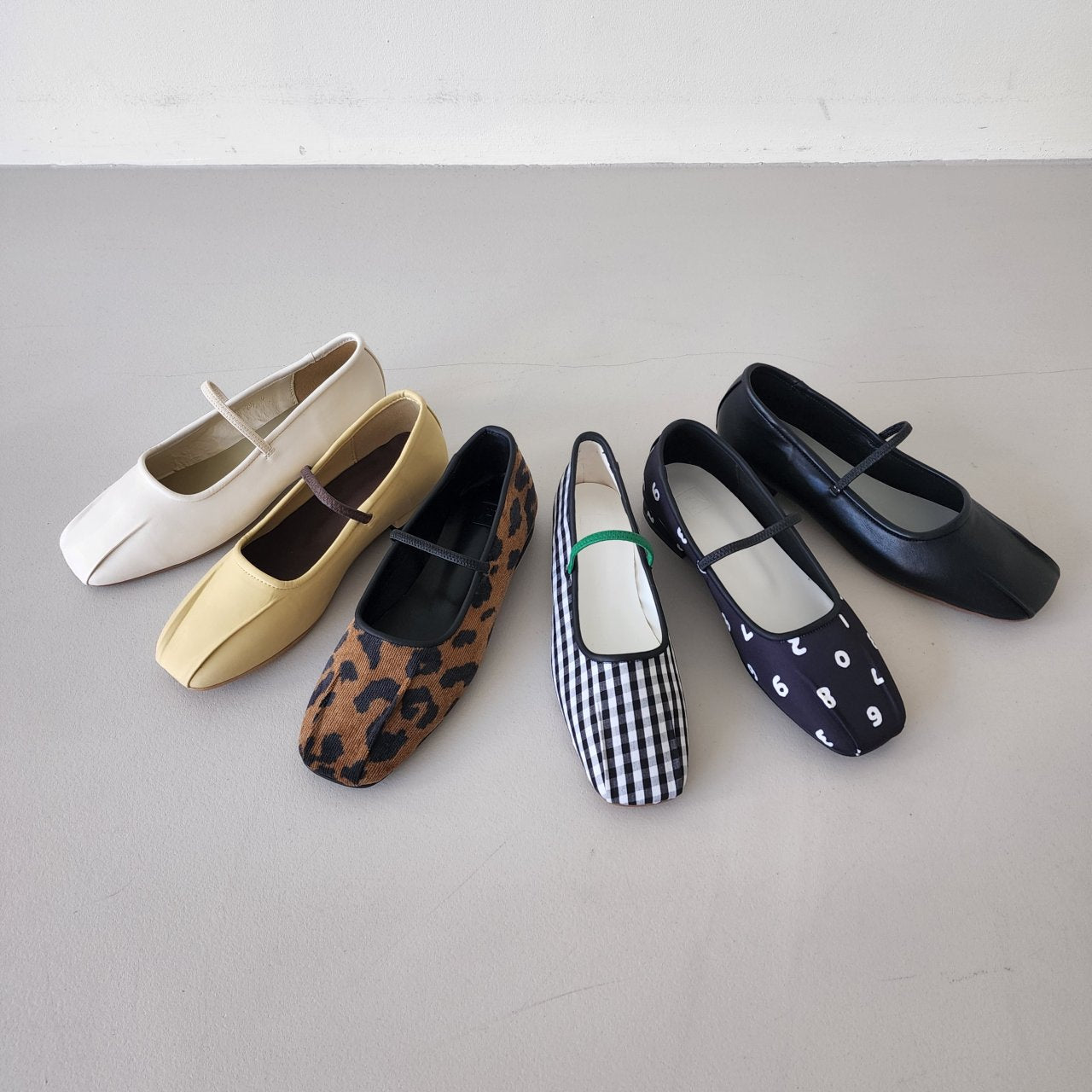 MARY JANE FLAT SHOES