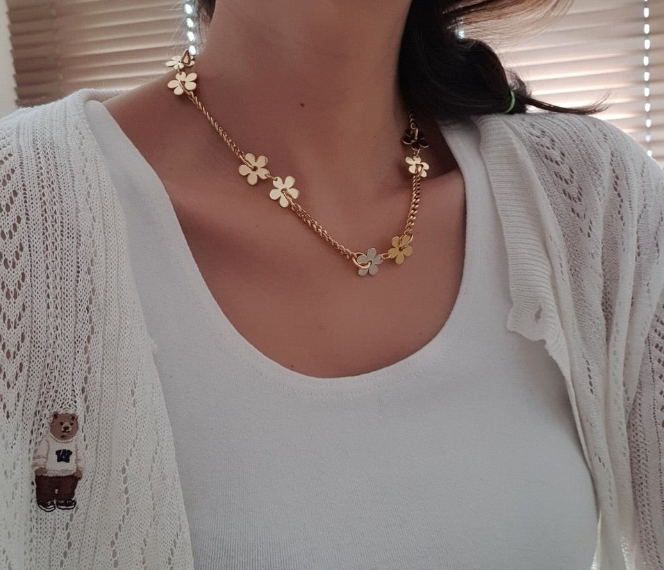 FLOWER NECKLACE