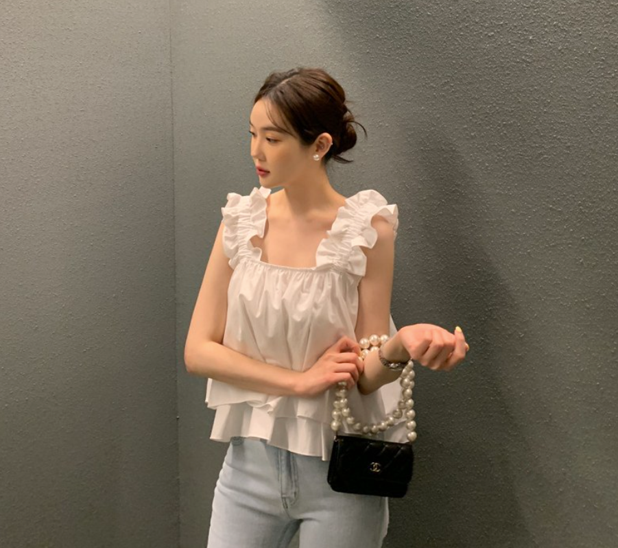 FRILL BLOUSE