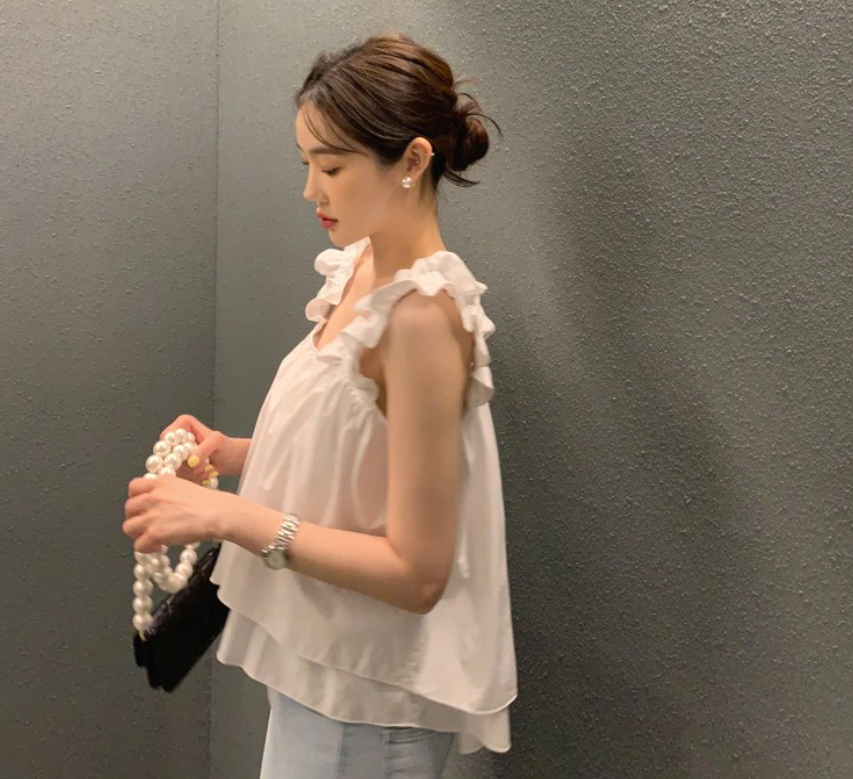 FRILL BLOUSE