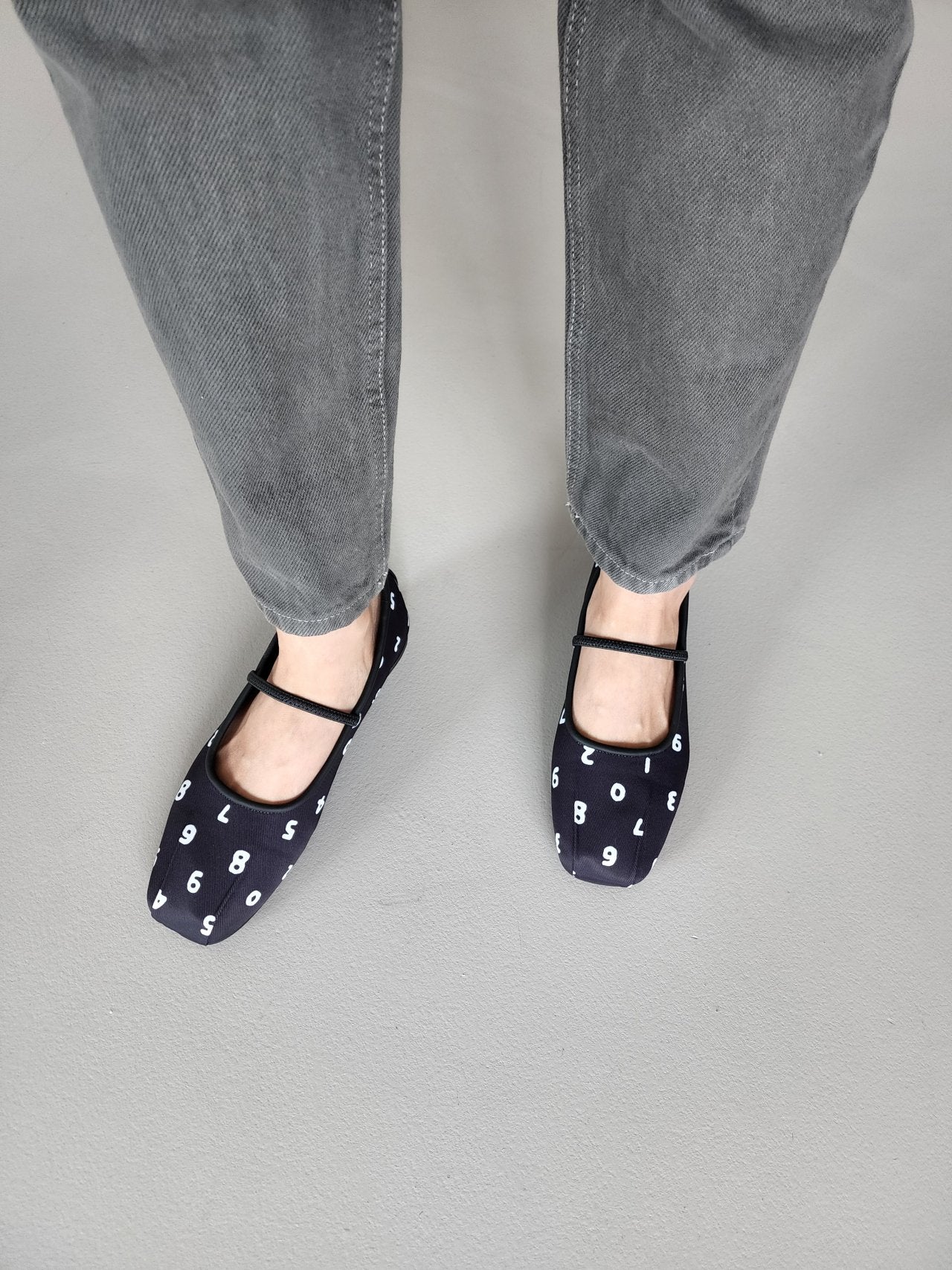 MARY JANE FLAT SHOES